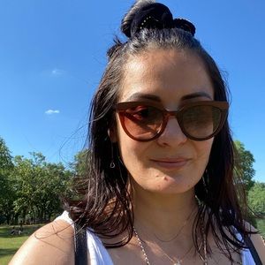 Meet your Posher, Jennet